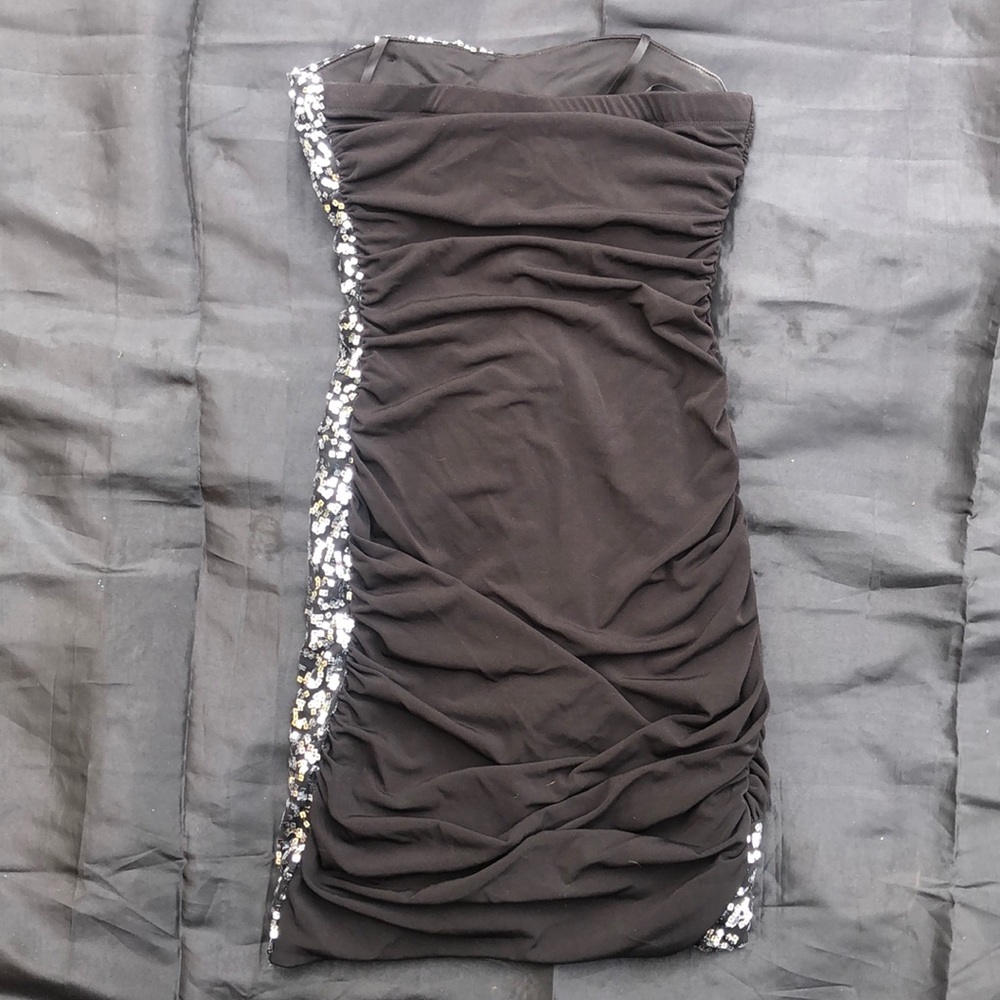 Dress - Picture 3 of 6